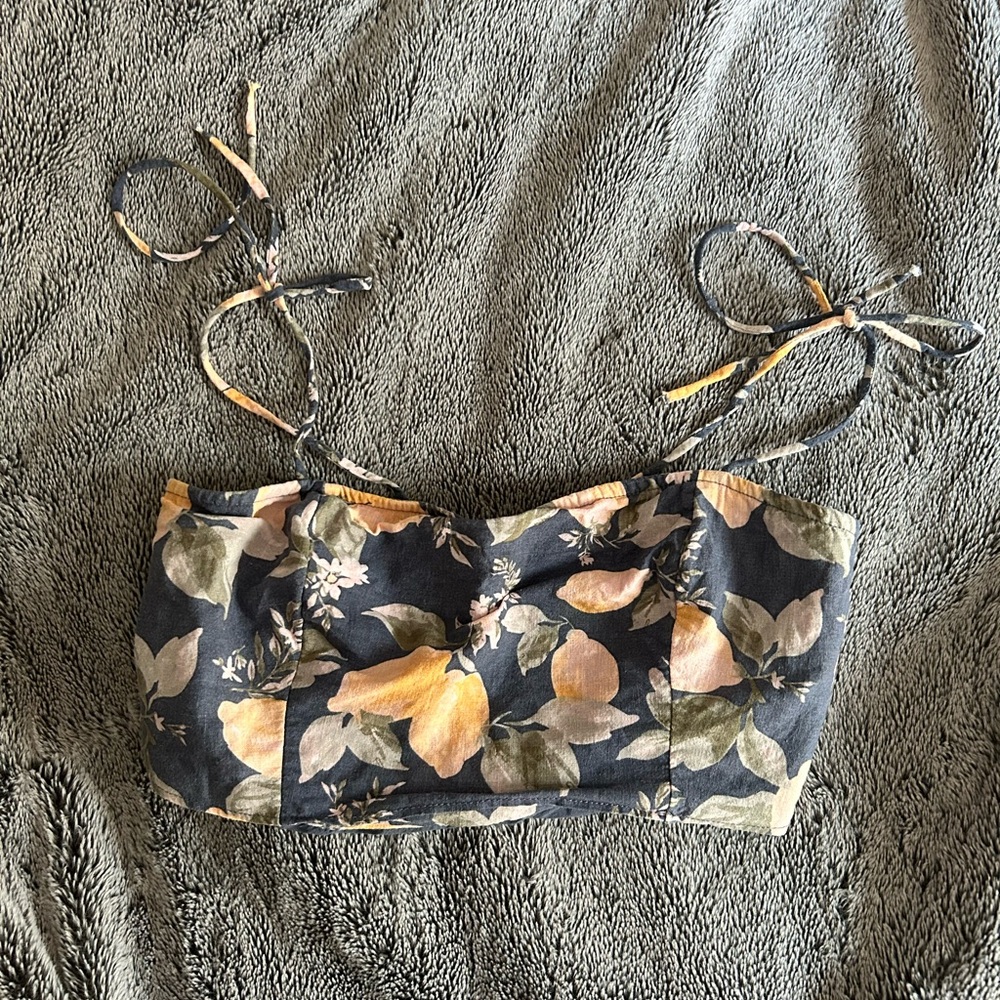 Abercrombie & Fitch lemon print top size xs with tie straps